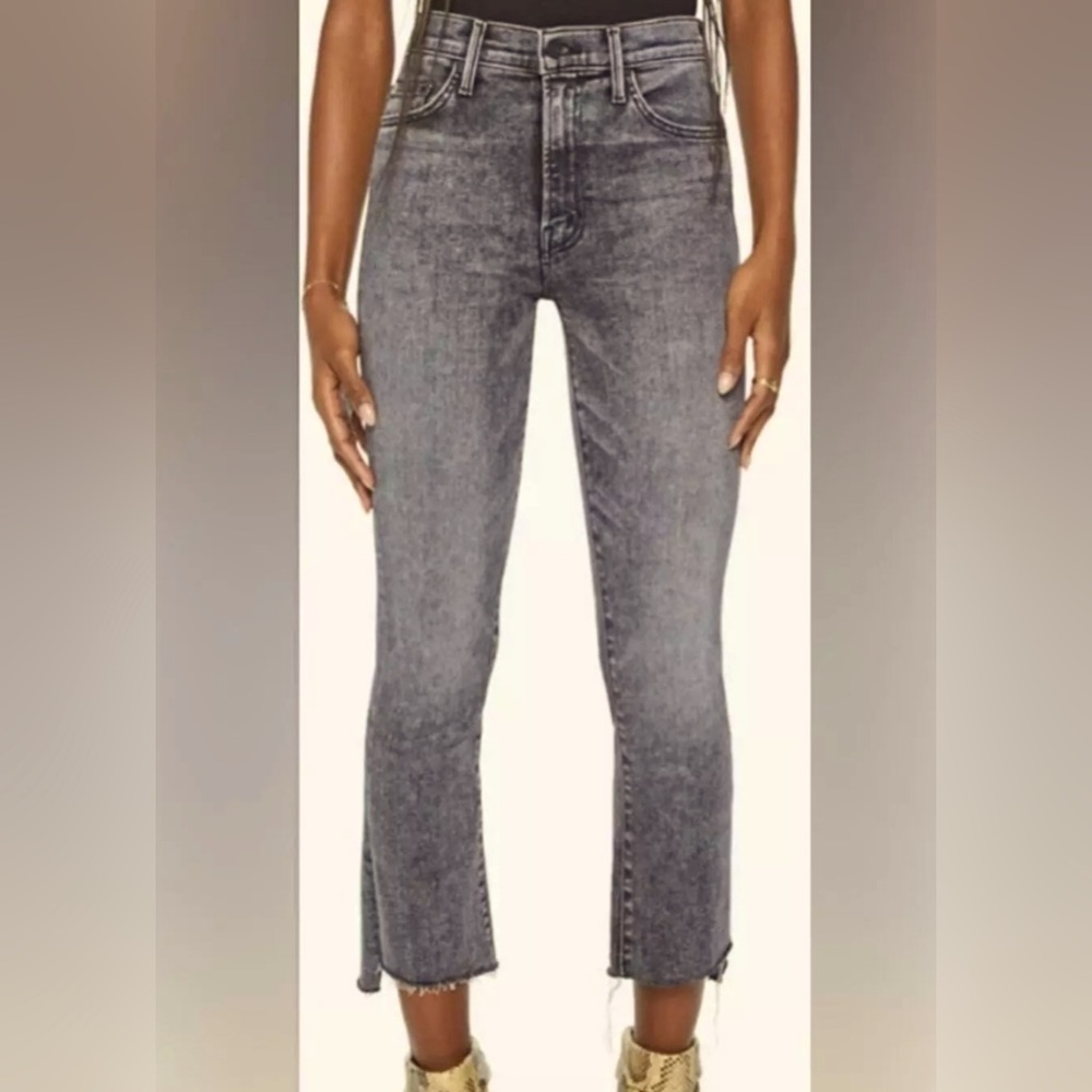 MOTHER The Insider Crop Step Fray Train Stops Black Size 23 jeans